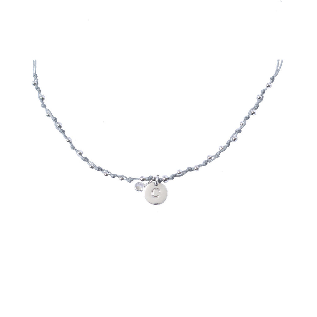 Collar hilo gris inicial - silver